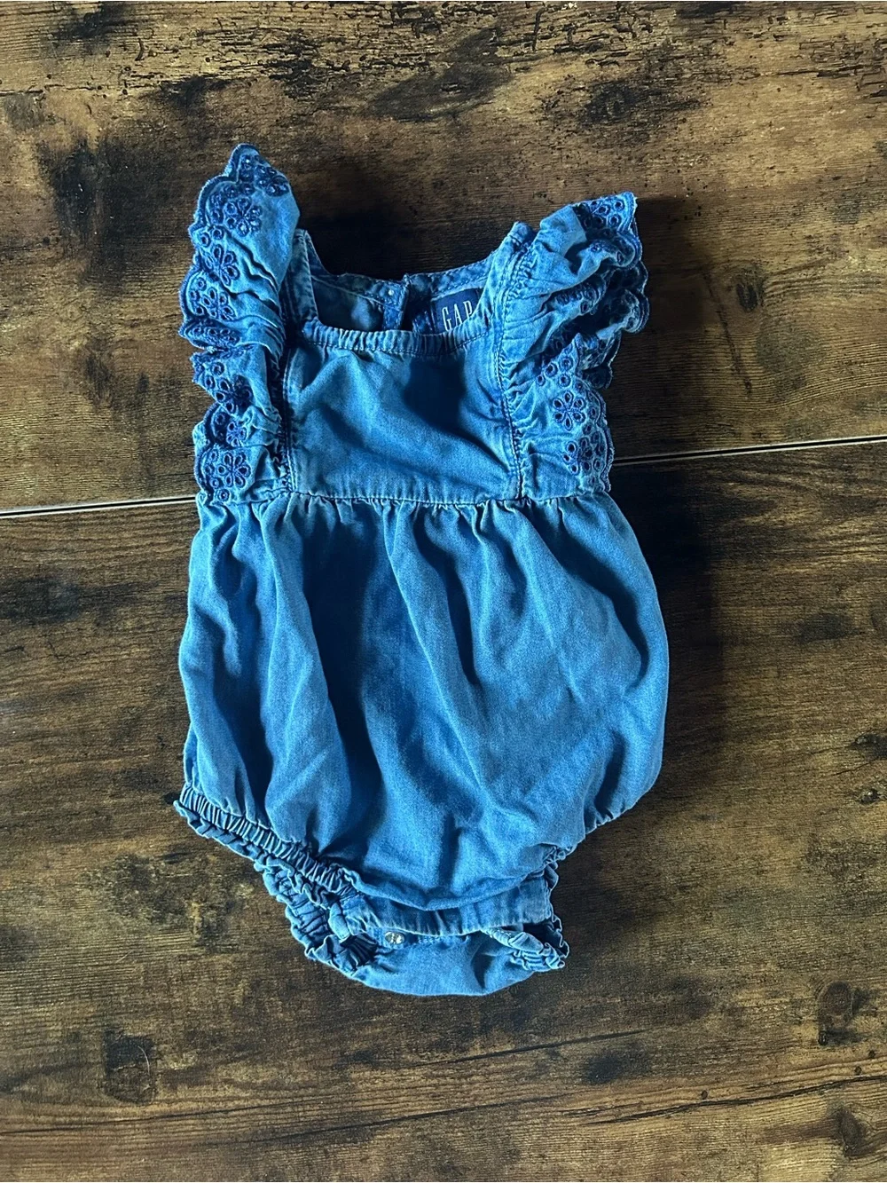 GAP + Old NavyMulti-Piece Girls Bottoms & Tops Lot in Pink, Blue, White, Yellow